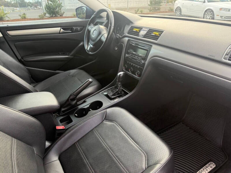 2015 Volkswagen Passat 1.8T Wolfsburg Edition