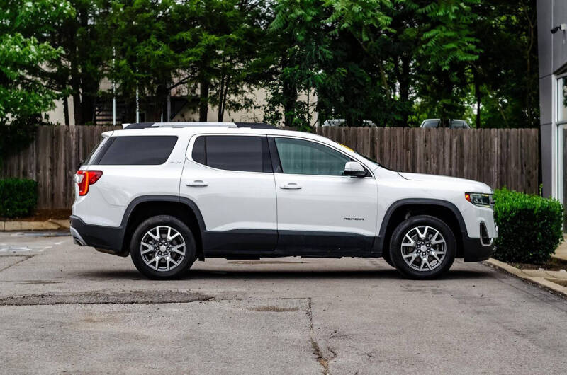 2023 GMC Acadia SLT