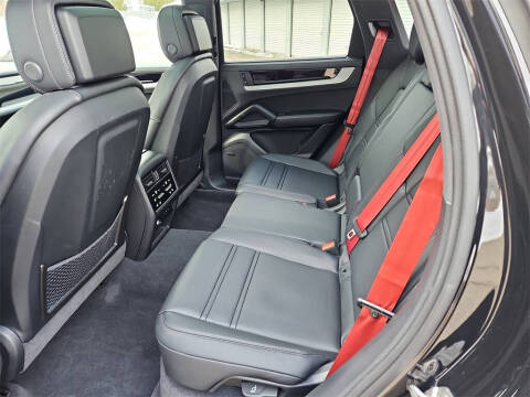 2025 Porsche Cayenne S E-Hybrid