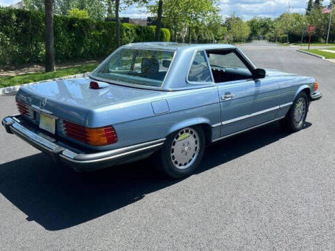 1986 Mercedes-Benz 560-Class 560 SL