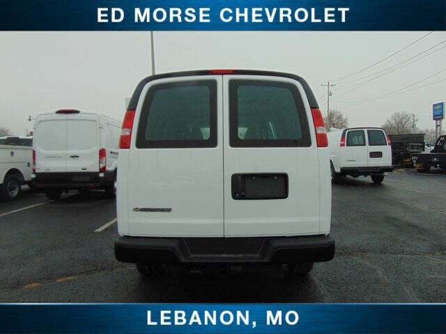 2025 Chevrolet Express 2500