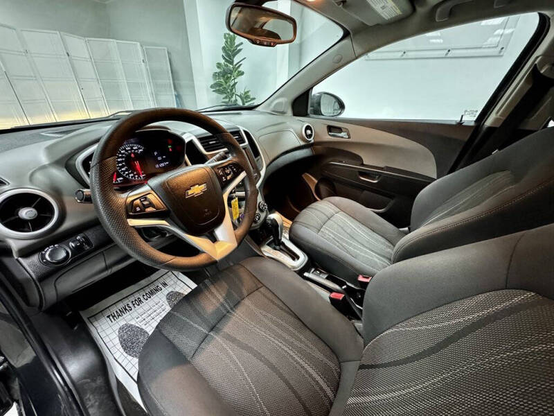 2017 Chevrolet Sonic LT Auto