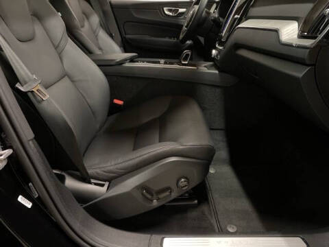 2025 Volvo XC60 B5 Plus Dark Theme