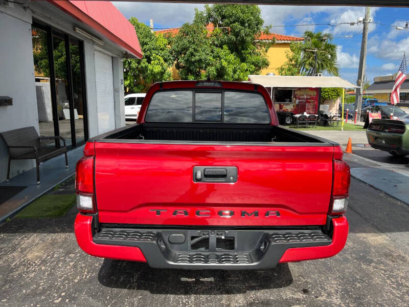 2021 Toyota Tacoma SR photo 3