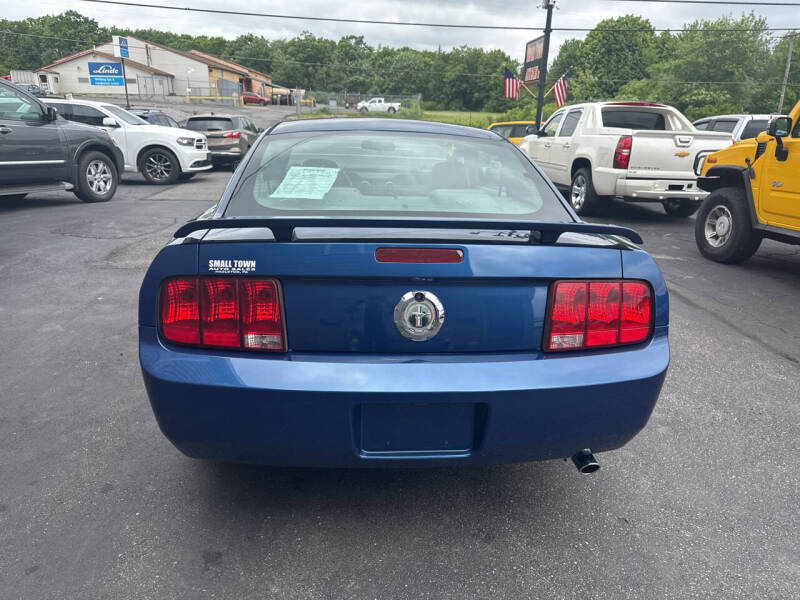 2006 Ford Mustang V6 Standard