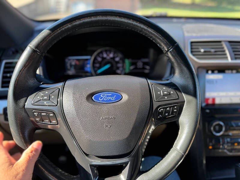 2017 Ford Explorer XLT