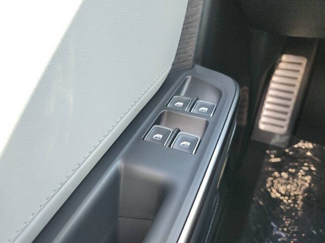 2023 Rivian R1S Adventure