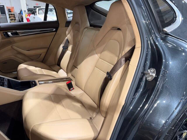 2017 Porsche Panamera Turbo