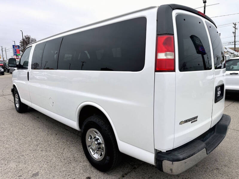 2016 Chevrolet Express LT 3500