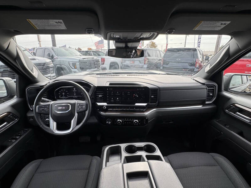 2023 GMC Sierra 1500 Elevation Standard