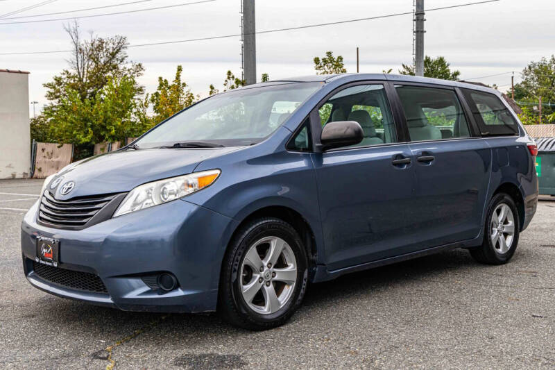 2017 Toyota Sienna L 7-Passenger