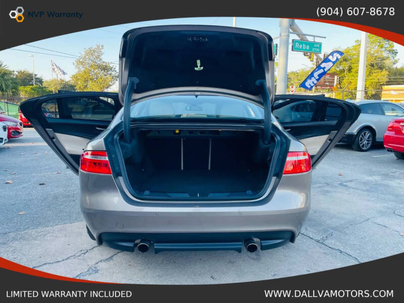 2017 Jaguar XE 25t Premium