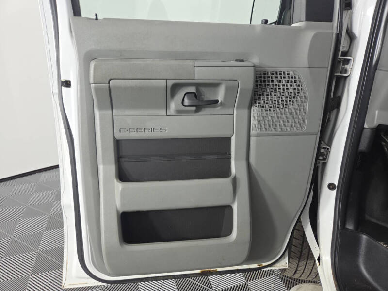 2013 Ford E-Series E-250