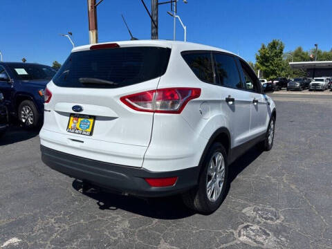 2016 Ford Escape S