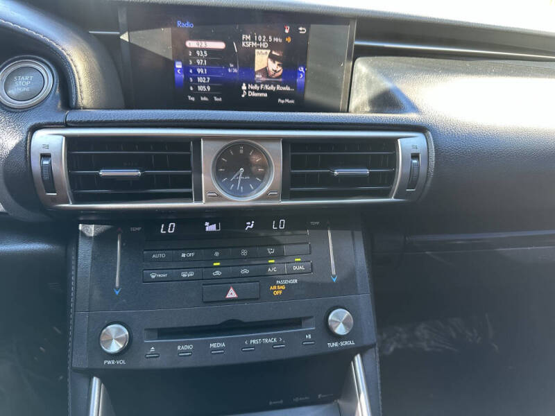 2016 Lexus IS 200t