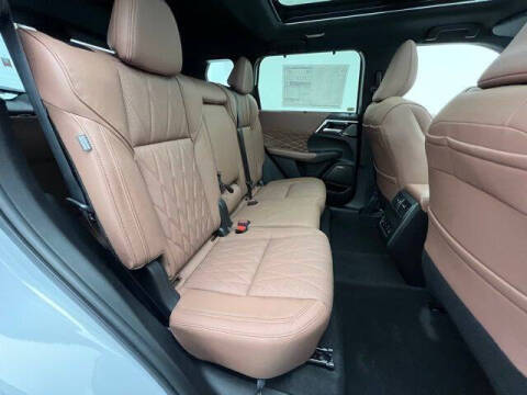 2025 Mitsubishi Outlander SEL