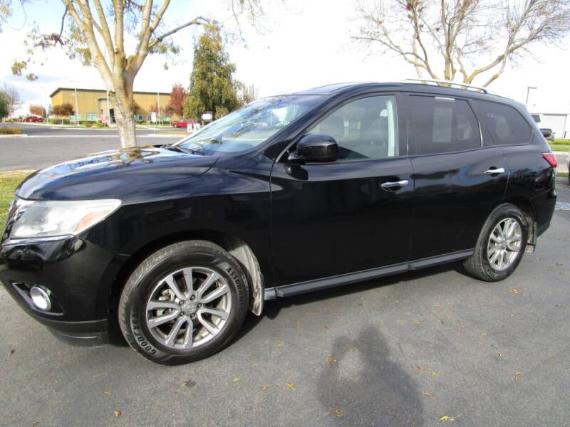 2013 Nissan Pathfinder for sale at KM MOTOR CARS in Modesto CA
