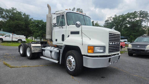 2002 Mack CH613