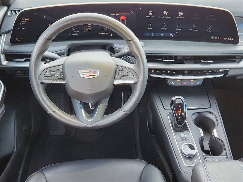 2025 Cadillac XT4 Sport