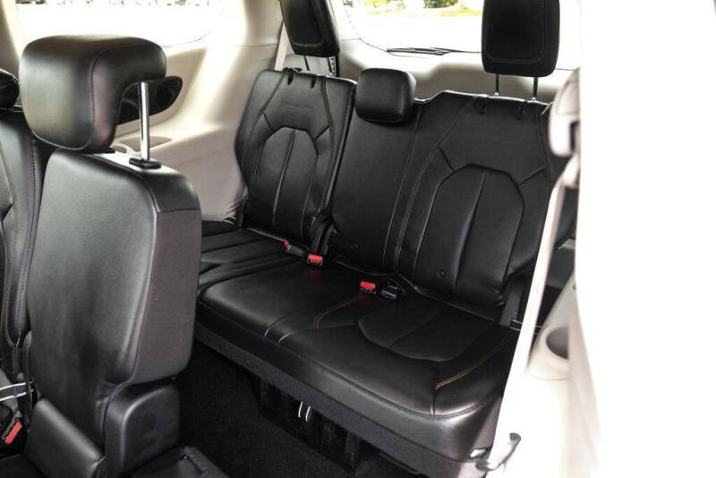 2018 Chrysler Pacifica Touring L Plus