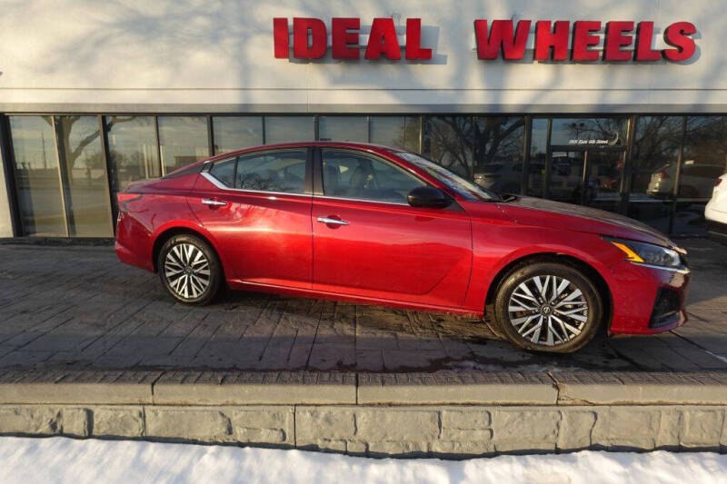 2024 Nissan Altima SV's photo