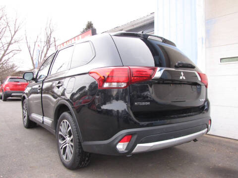 2018 Mitsubishi Outlander SE