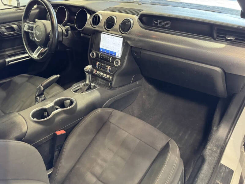 2020 Ford Mustang EcoBoost