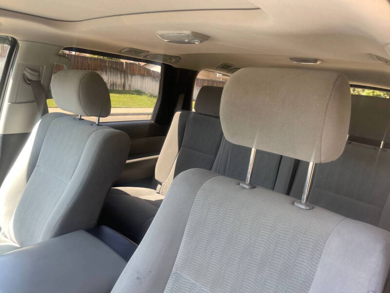 2016 Toyota Sequoia SR5