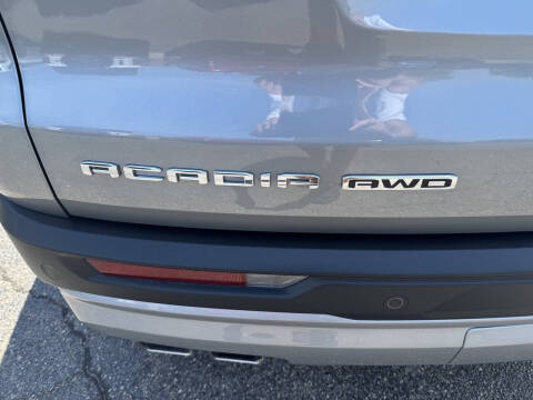 2024 GMC Acadia Elevation