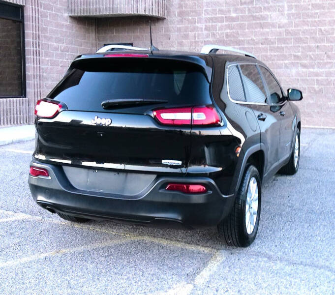2017 Jeep Cherokee Sport