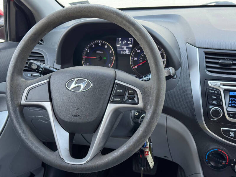 2016 Hyundai Accent SE