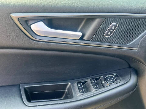 2023 Ford Edge SE