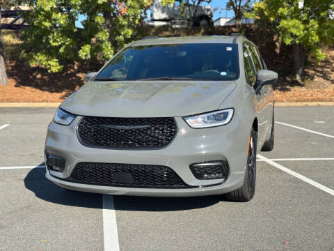 2023 Chrysler Pacifica Touring L