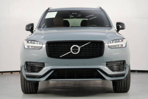 2023 Volvo XC90 Recharge T8 Ultimate Dark Theme