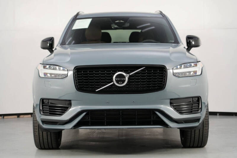 2023 Volvo XC90 Recharge T8 Ultimate Dark Theme