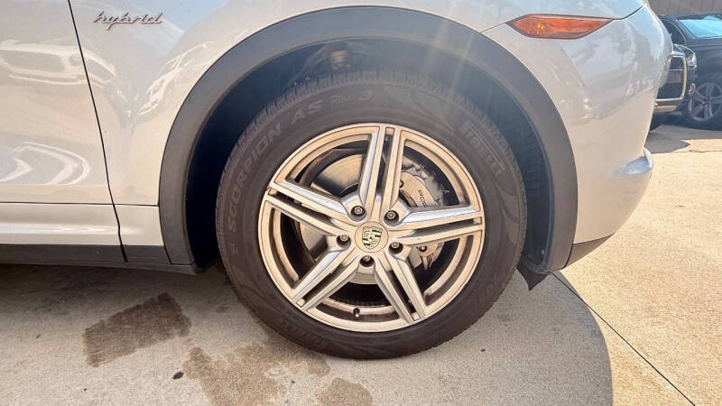 2011 Porsche Cayenne S Hybrid