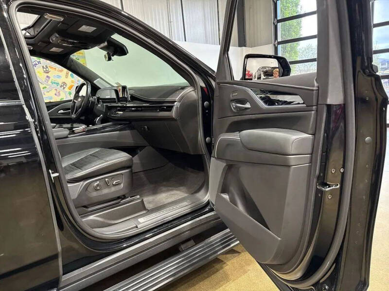 2023 Cadillac Escalade-V ESV