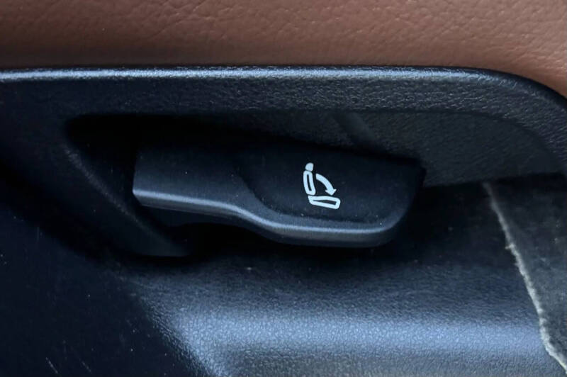 2012 Audi Q5 2.0T quattro Premium Plus