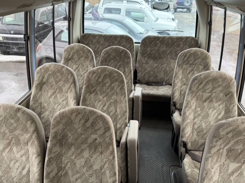 2000 Mitsubishi Rosa