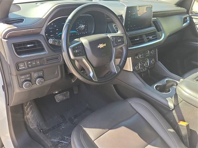 2023 Chevrolet Suburban LT