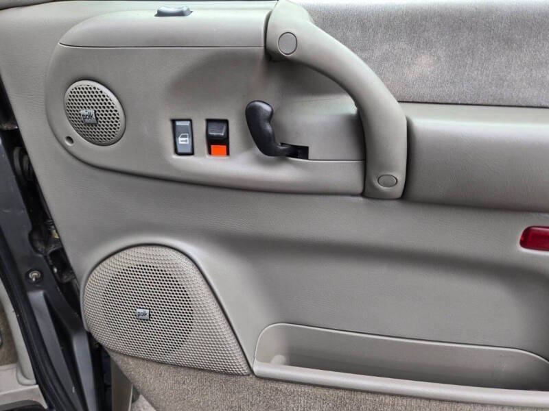 2005 Chevrolet Astro LT