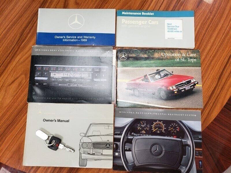 1989 Mercedes-Benz 560-Class 39
