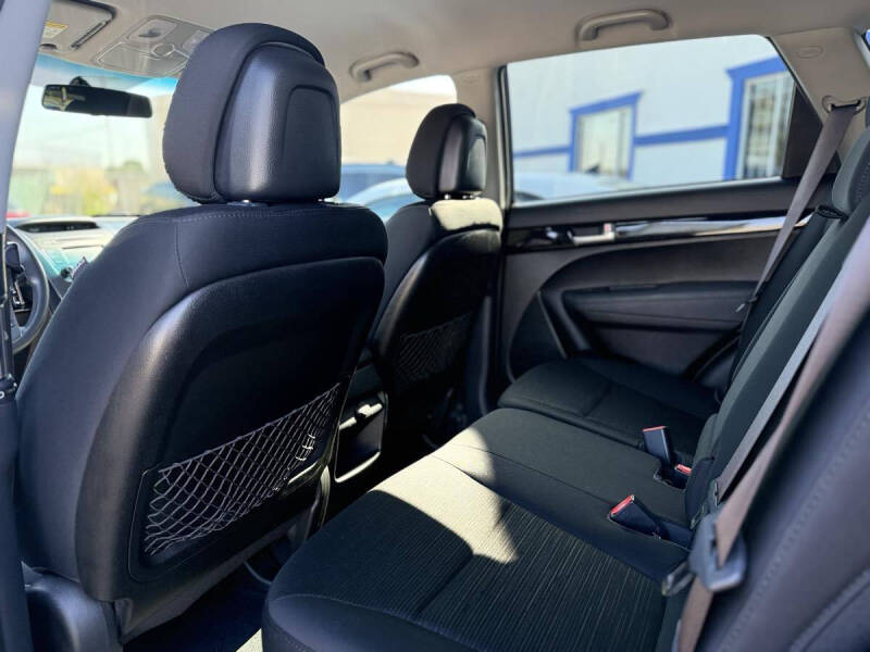 2015 Kia Sorento LX