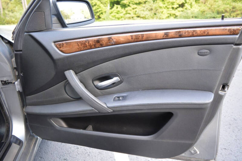 2008 BMW 5 Series 528xi