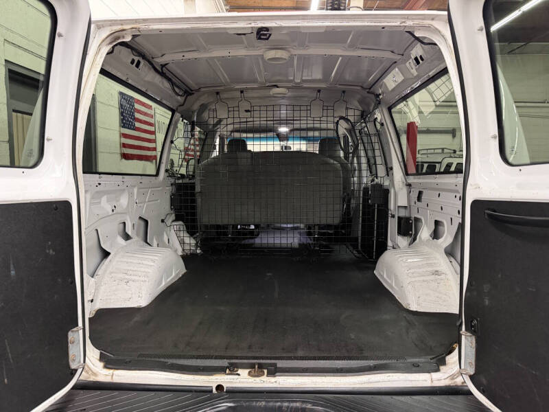 2013 Ford E-Series E-350 SD