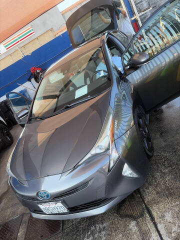 2016 Toyota Prius Three