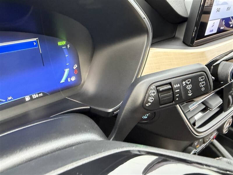 2021 Ford Escape Hybrid Titanium