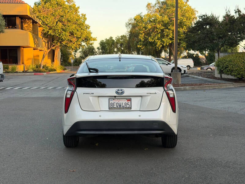 2018 Toyota Prius Three