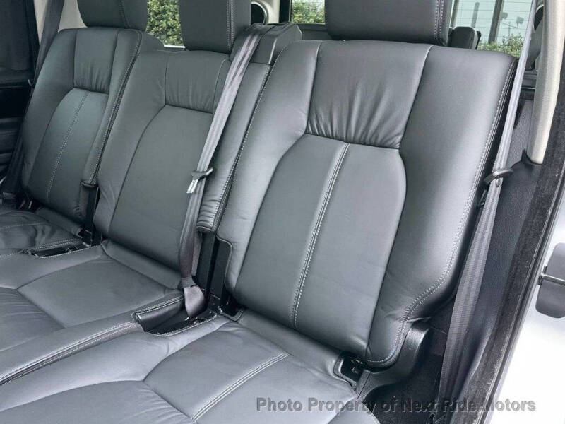 2016 Land Rover LR4 HSE LUX