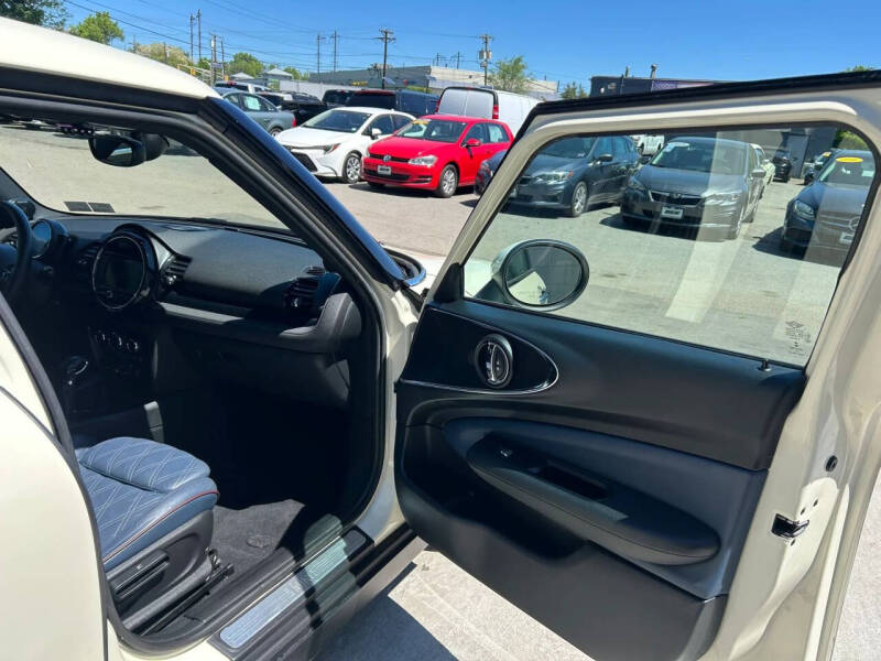2017 MINI Clubman Cooper ALL4